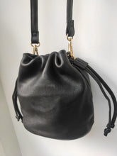 Charger l'image dans la galerie, Sac Seau Fernand Noir