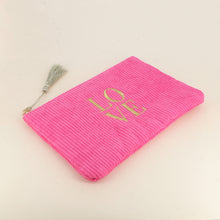 Charger l&#39;image dans la galerie, Pochette LOVE
