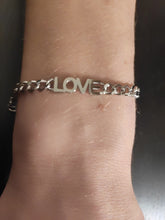Charger l&#39;image dans la galerie, Bracelet LOVE argenté

